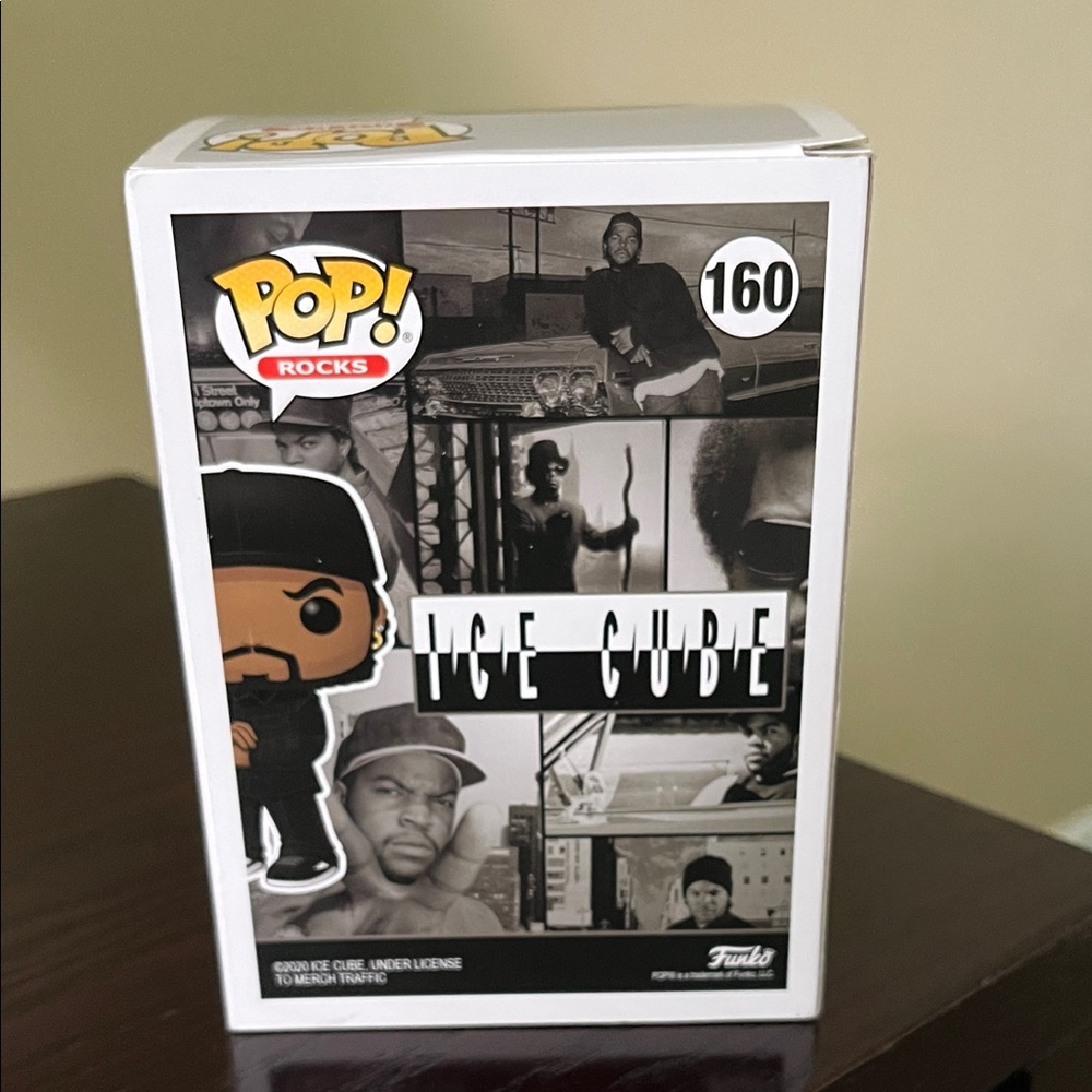 Funko Pop! Rocks Ice Cube in Black Outfit - Picture 5 of 8